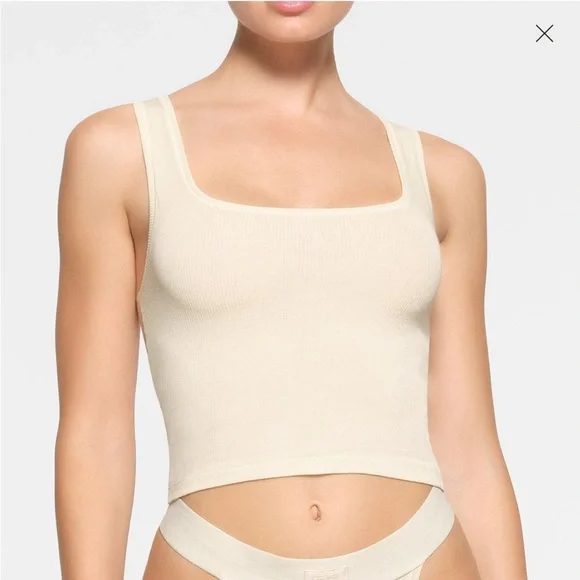 SKIMS Rib Tank Top - Picture 1 of 3